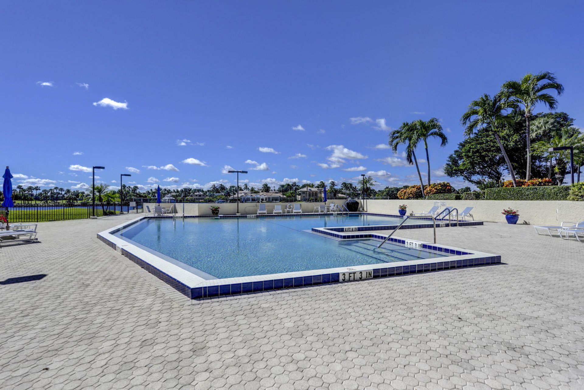 372 Golfview Road, Unit 403, North Palm Beach, FL 33408 Photo