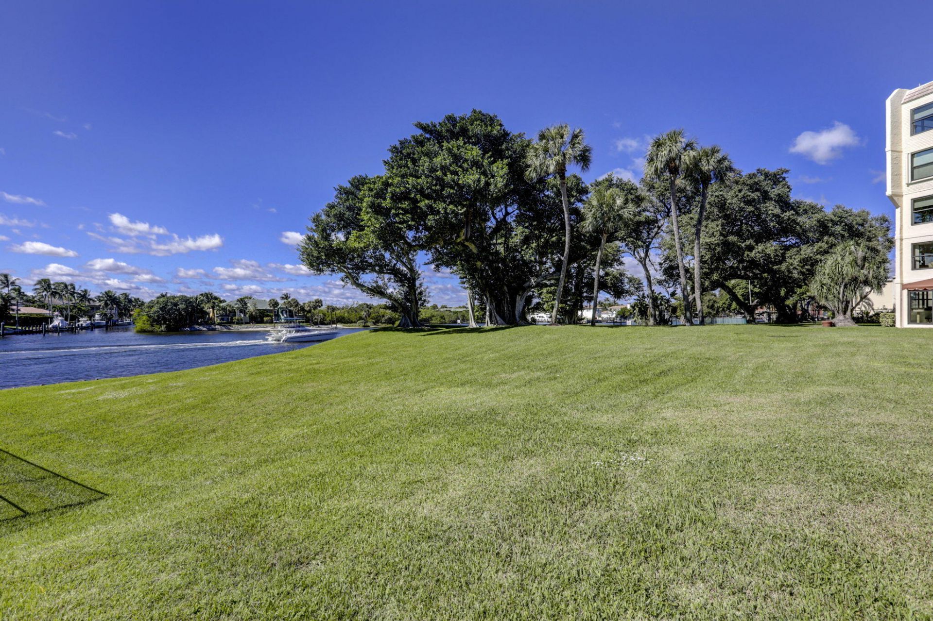 372 Golfview Road, Unit 403, North Palm Beach, FL 33408 Photo