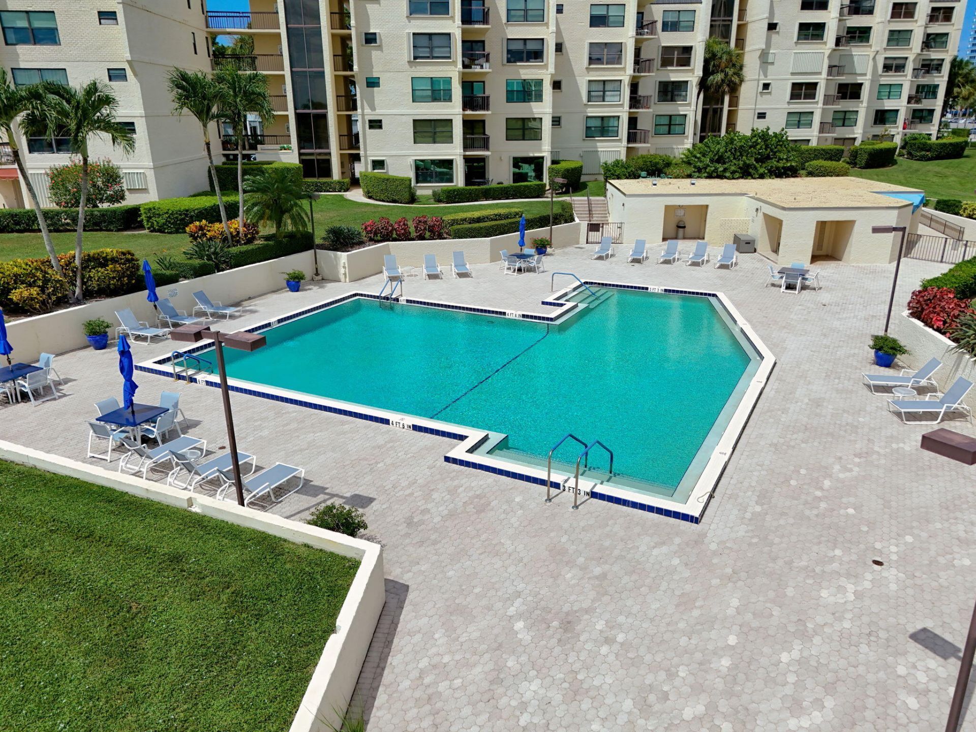 372 Golfview Road, Unit 403, North Palm Beach, FL 33408 Photo