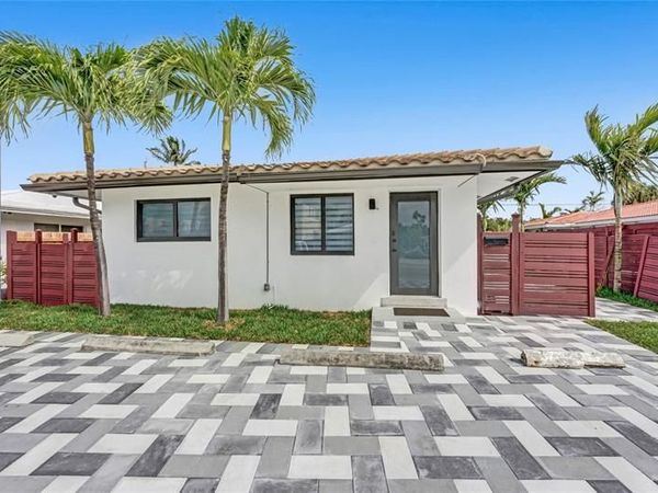 4536 Poinciana Street, Unit 3, Lauderdale-By-The-Sea, FL 33308