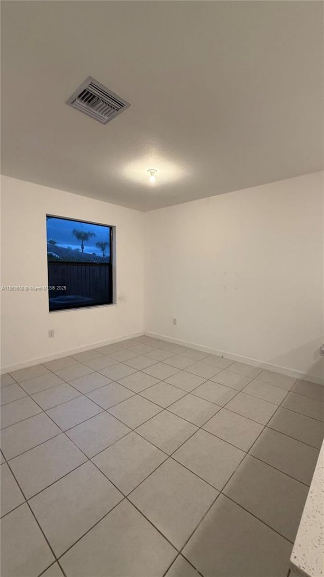 947 NE 211th St, Unit 947, Miami, FL 33179 Photo