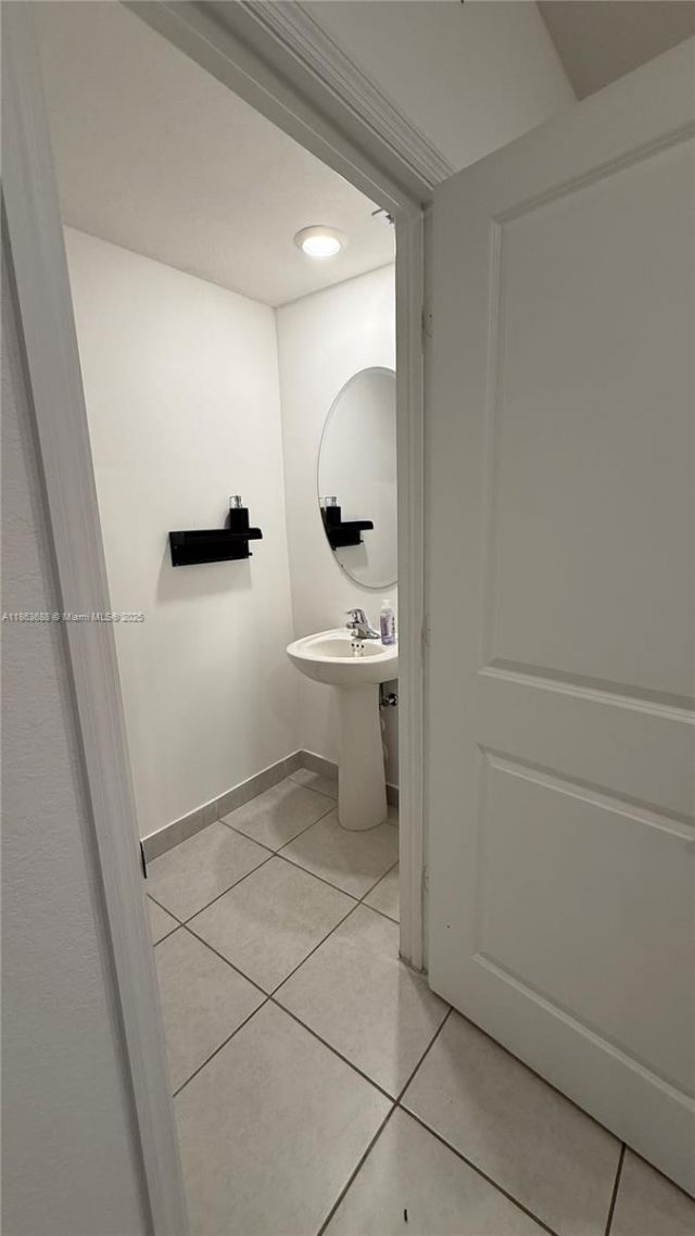 947 NE 211th St, Unit 947, Miami, FL 33179 Photo