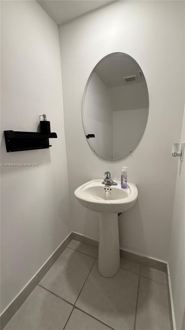 947 NE 211th St, Unit 947, Miami, FL 33179 Photo