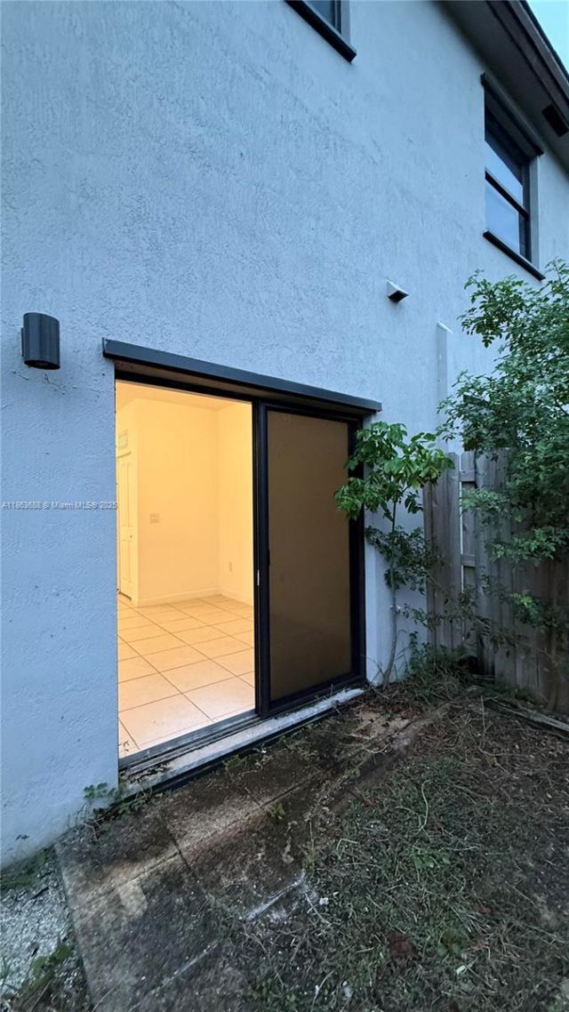 947 NE 211th St, Unit 947, Miami, FL 33179 Photo