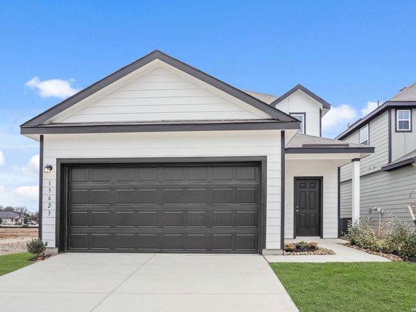 13623 Helton Pass, St Hedwig, TX 78152