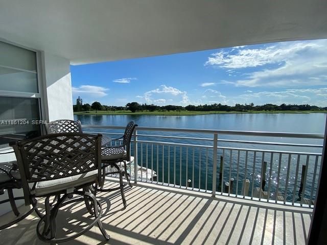 9250 W Bay Harbor Dr, Unit 3B, Bay Harbor Islands, FL 33154 Photo