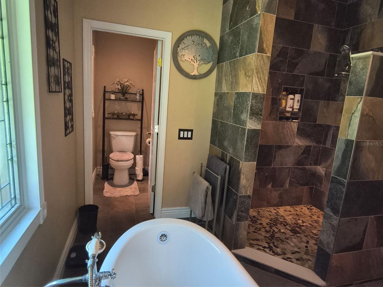 24050 Winding Creek Drive, Brooksville, FL 34601 Photo