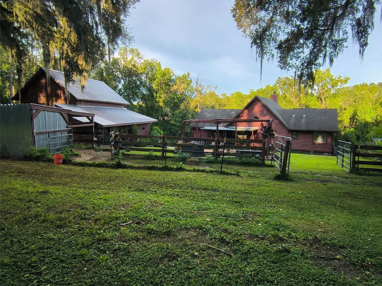 24050 Winding Creek Drive, Brooksville, FL 34601 Photo