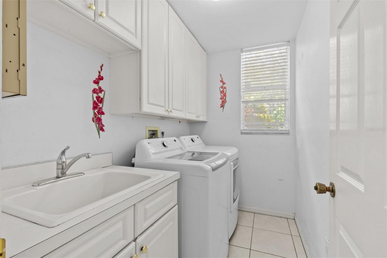 2328 Warwick Drive, Oldsmar, FL 34677 Photo