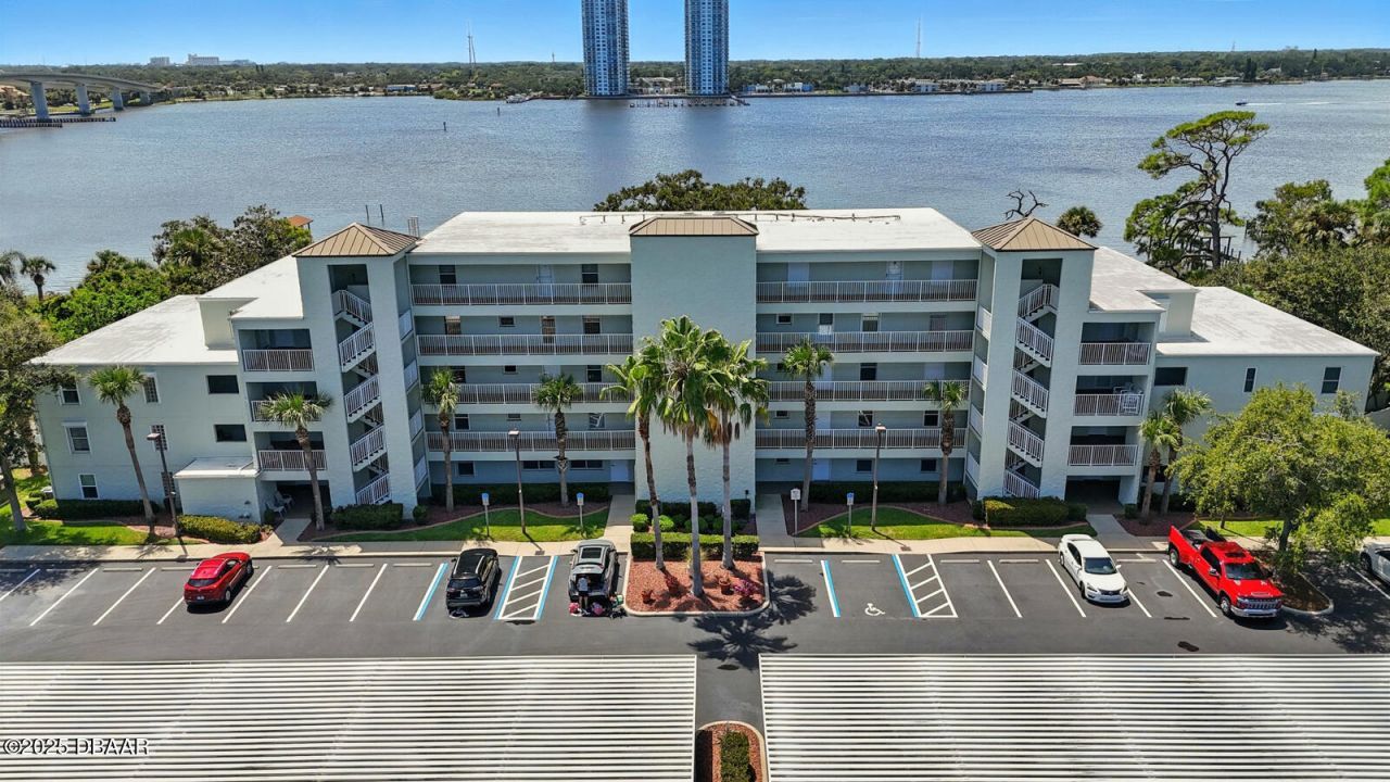 711 N Halifax Avenue, Unit 404, Daytona Beach, FL 32118 Main Photo