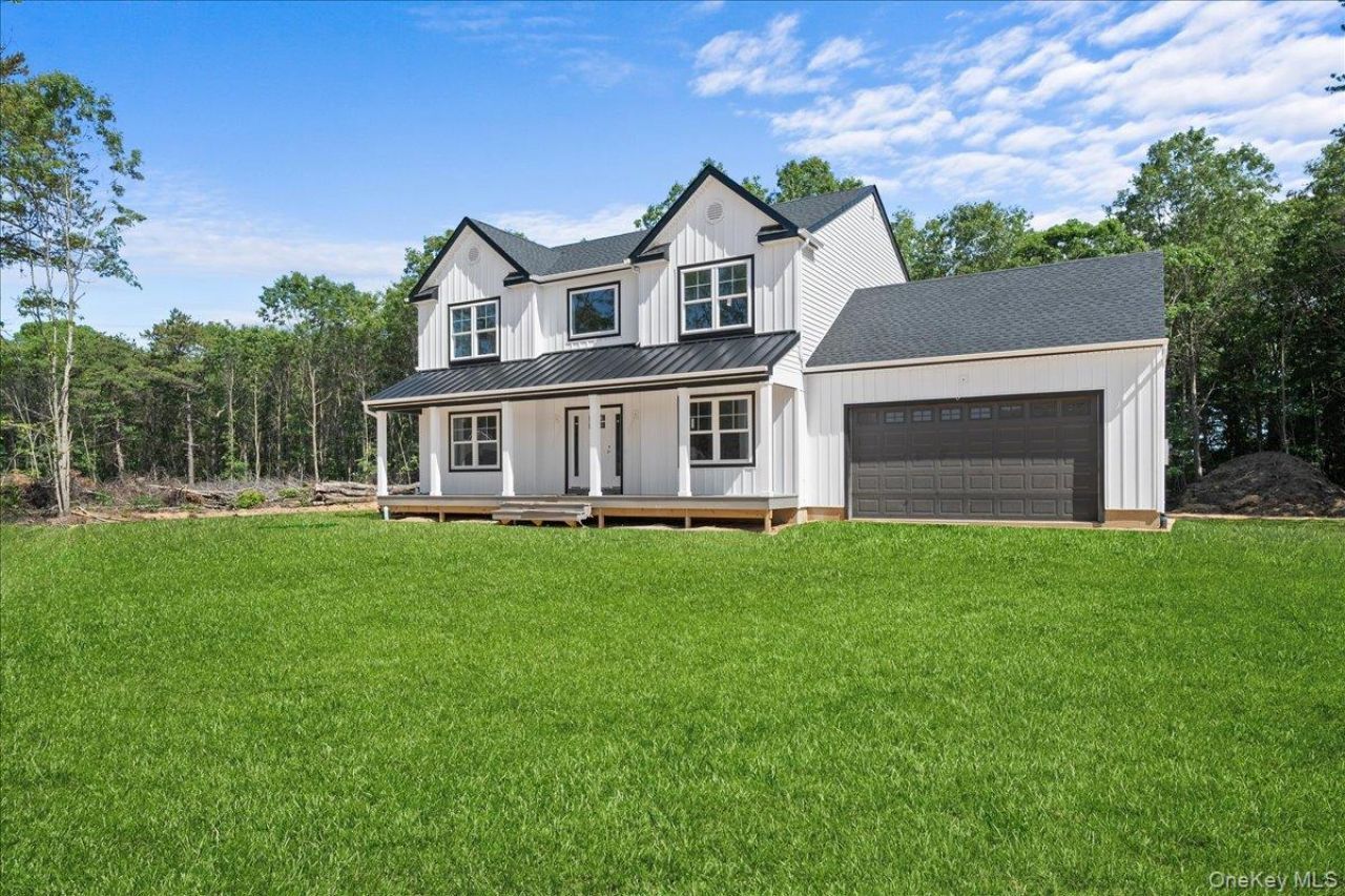 11 Fourth Avenue, Centereach, NY 11720 Main Photo