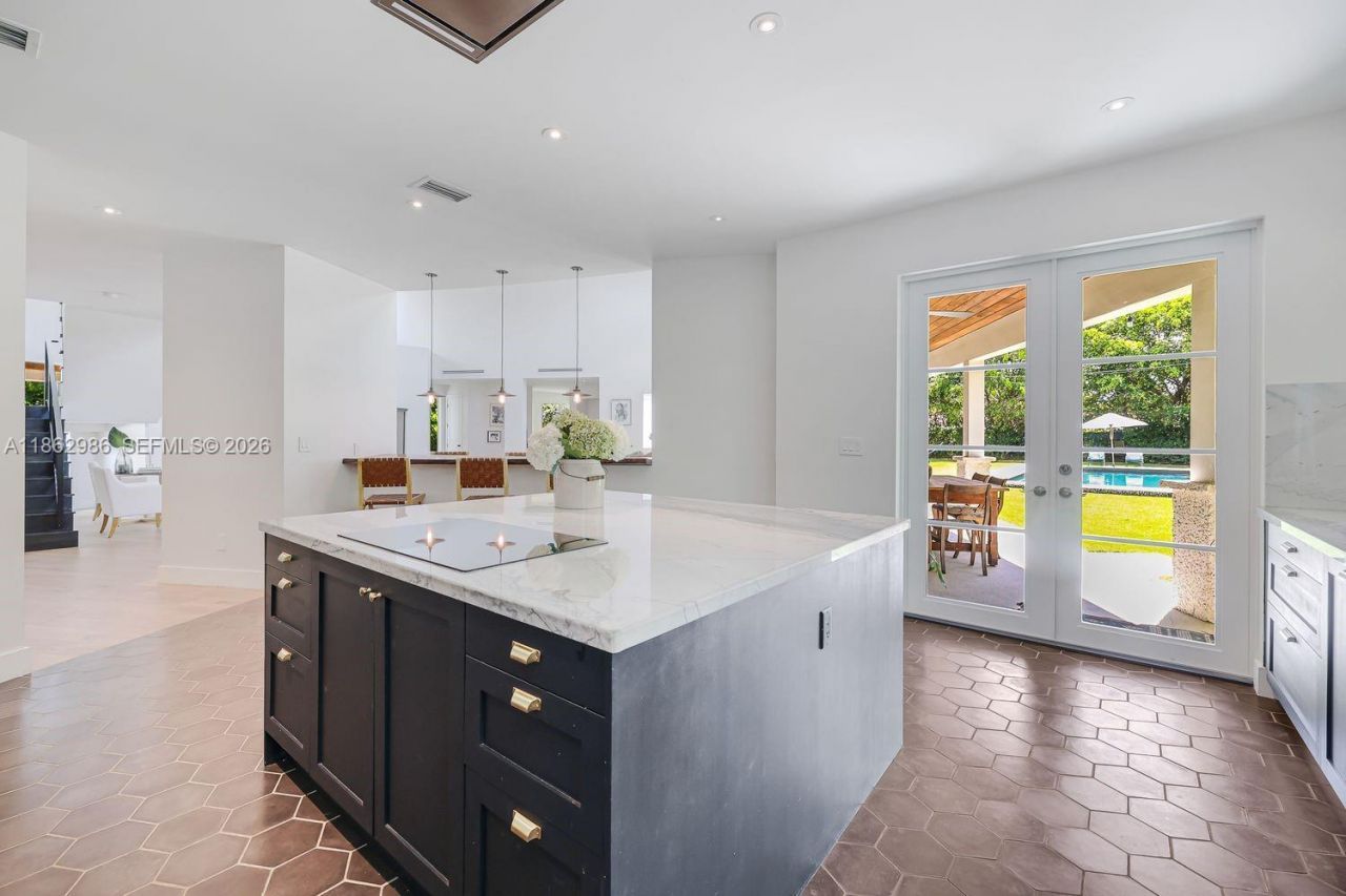 6910 SW 145th Ter, Palmetto Bay, FL 33158 Photo