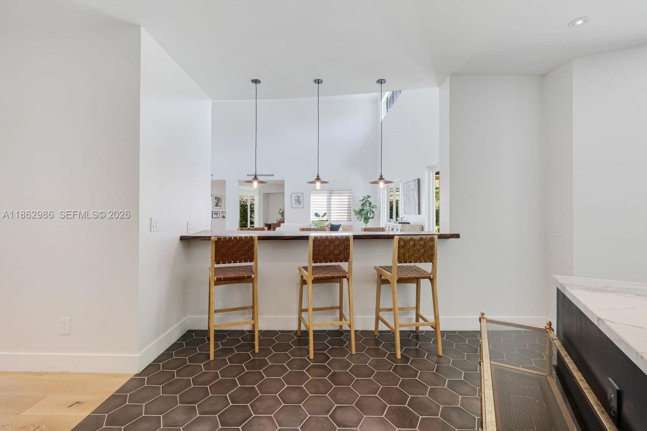 6910 SW 145th Ter, Palmetto Bay, FL 33158 Photo