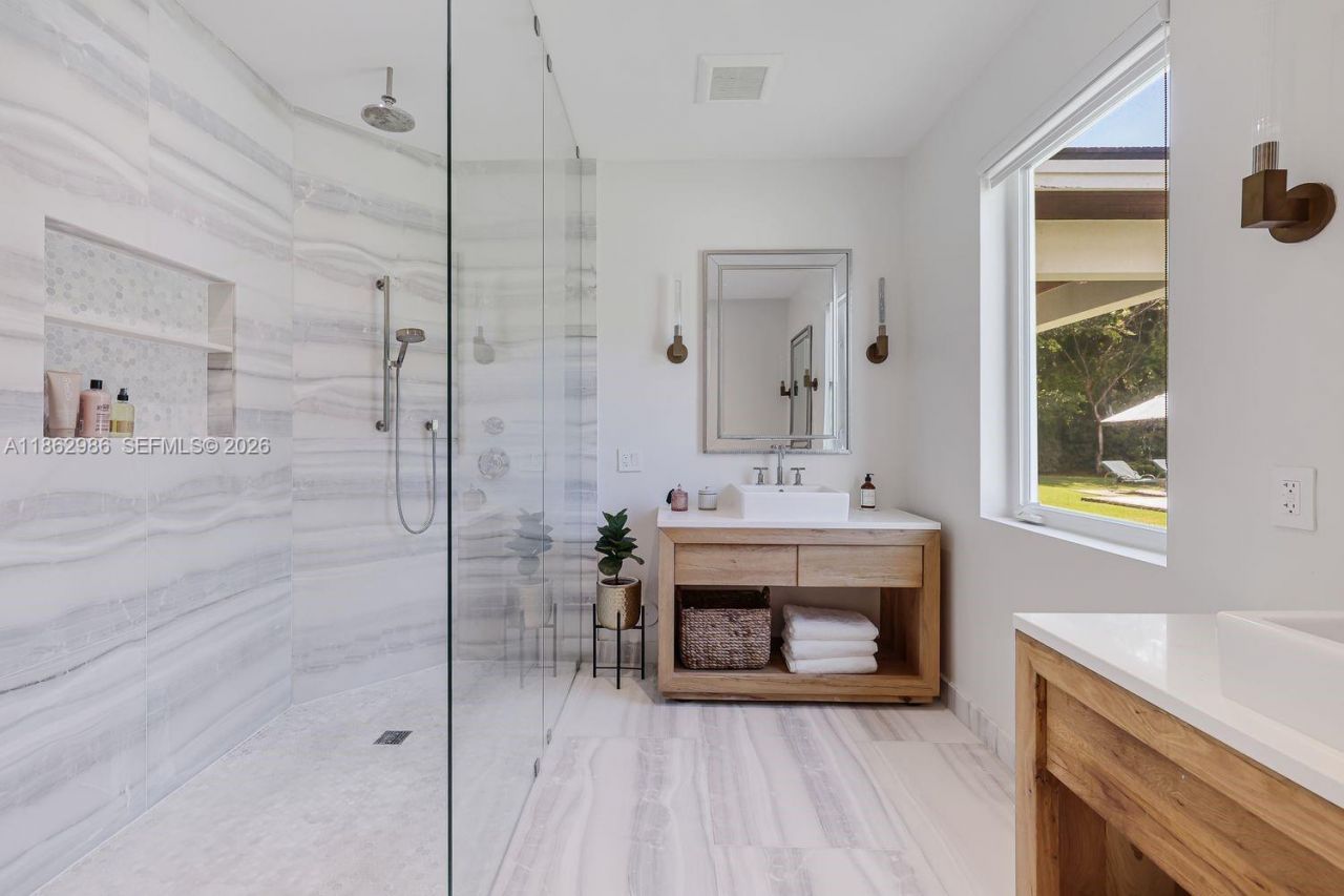 6910 SW 145th Ter, Palmetto Bay, FL 33158 Photo