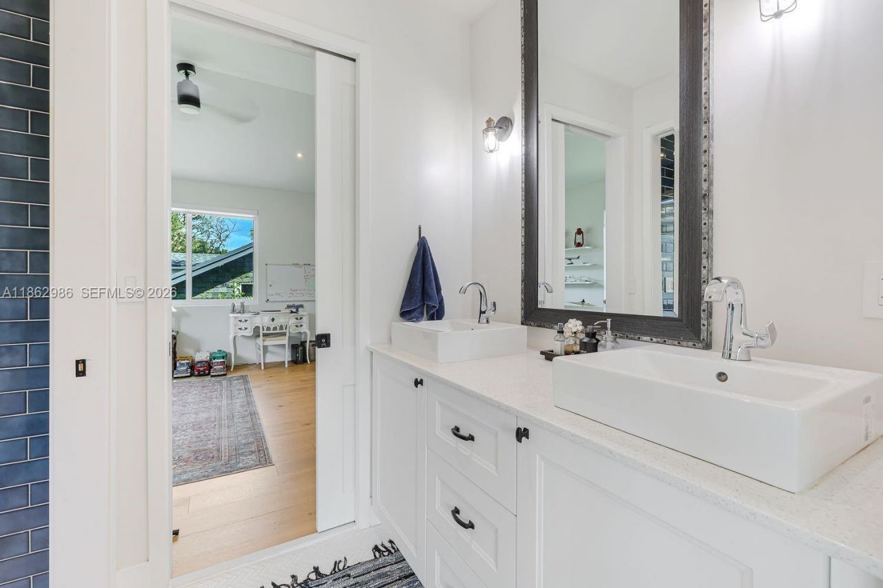 6910 SW 145th Ter, Palmetto Bay, FL 33158 Photo