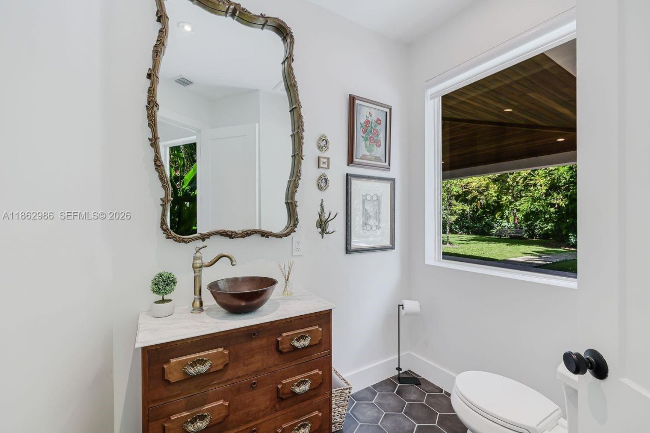 6910 SW 145th Ter, Palmetto Bay, FL 33158 Photo