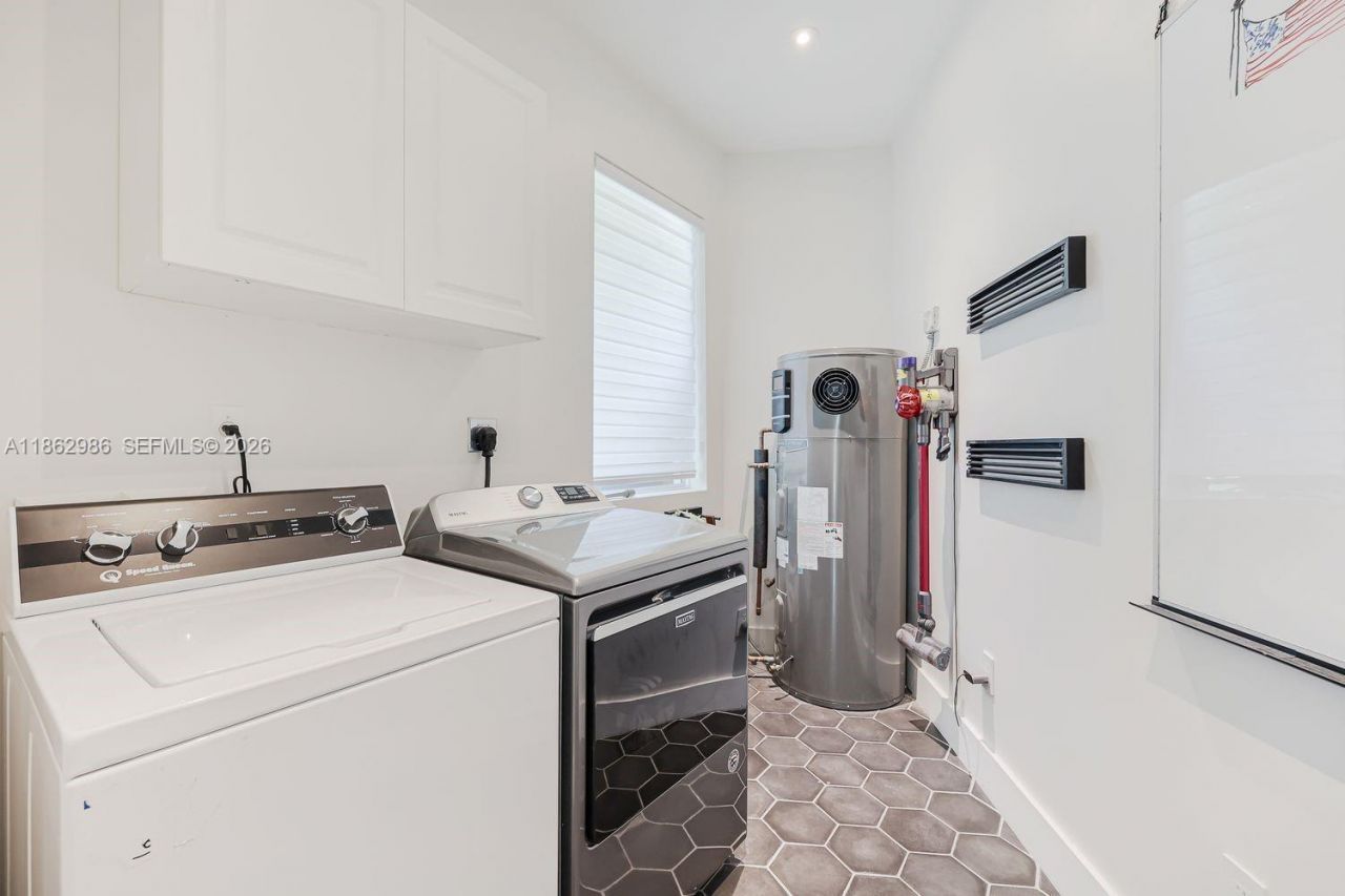 6910 SW 145th Ter, Palmetto Bay, FL 33158 Photo