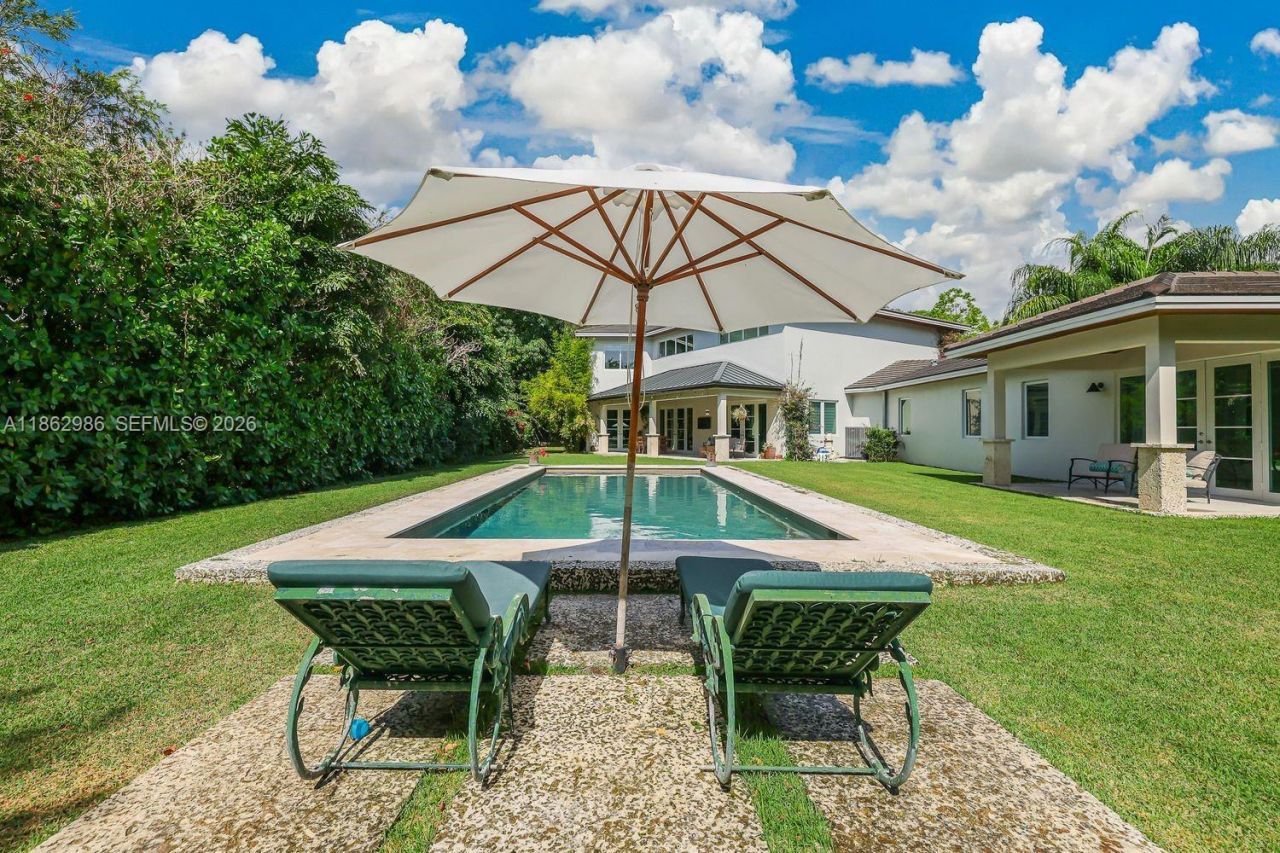 6910 SW 145th Ter, Palmetto Bay, FL 33158 Photo