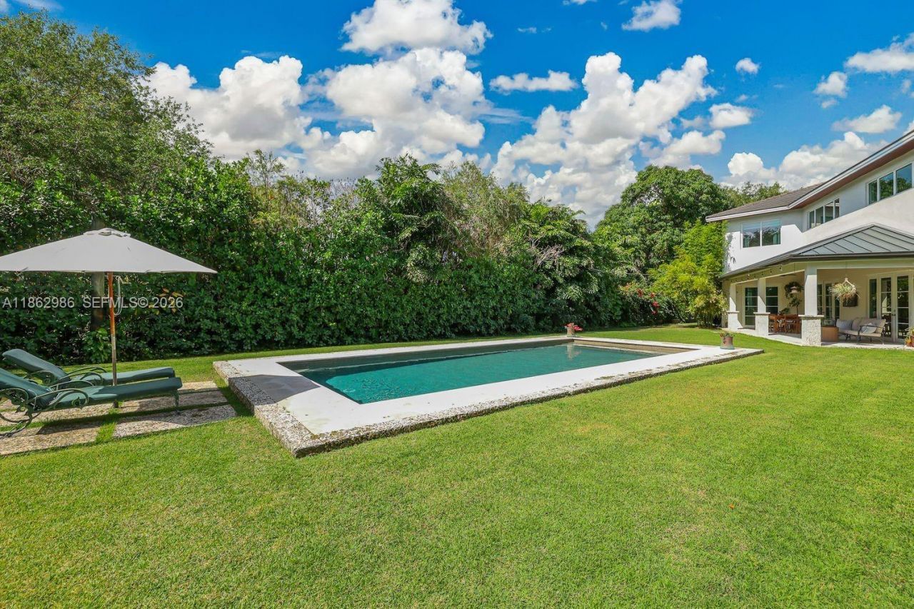 6910 SW 145th Ter, Palmetto Bay, FL 33158 Photo