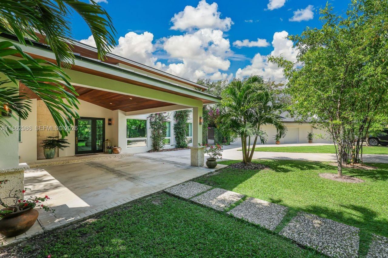 6910 SW 145th Ter, Palmetto Bay, FL 33158 Photo