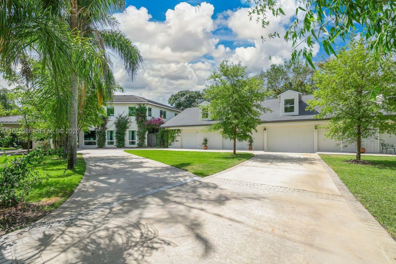 6910 SW 145th Ter, Palmetto Bay, FL 33158 Photo