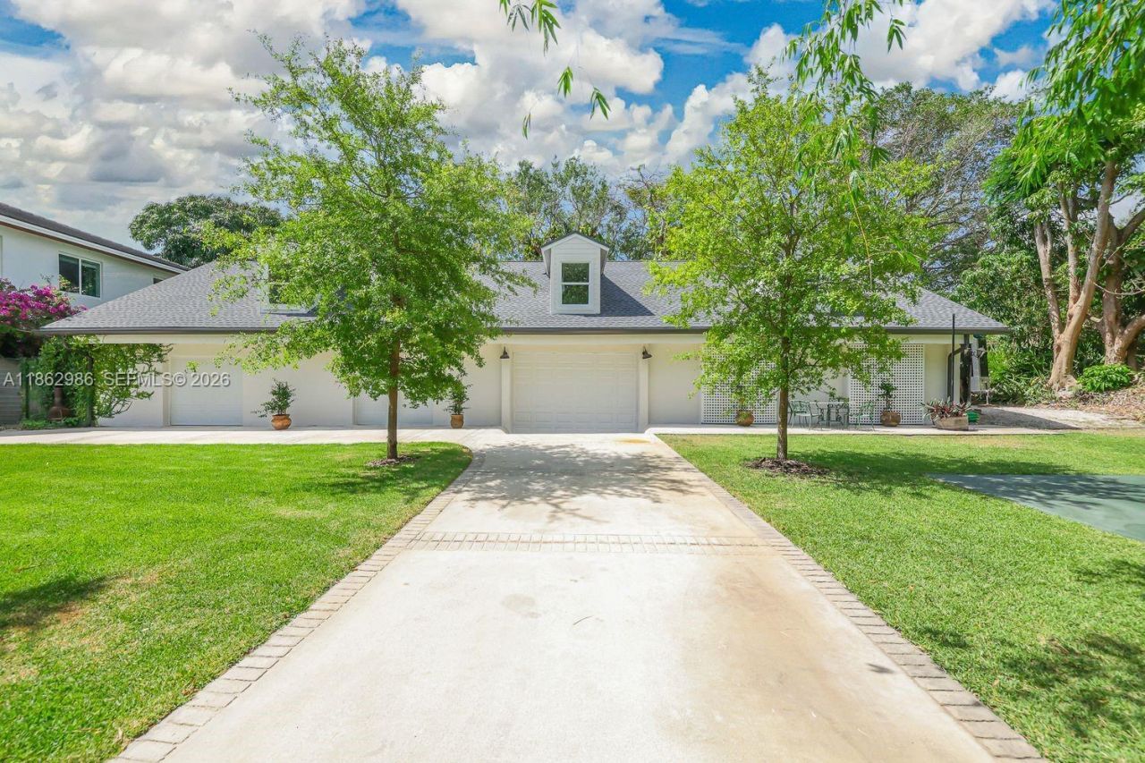 6910 SW 145th Ter, Palmetto Bay, FL 33158 Photo