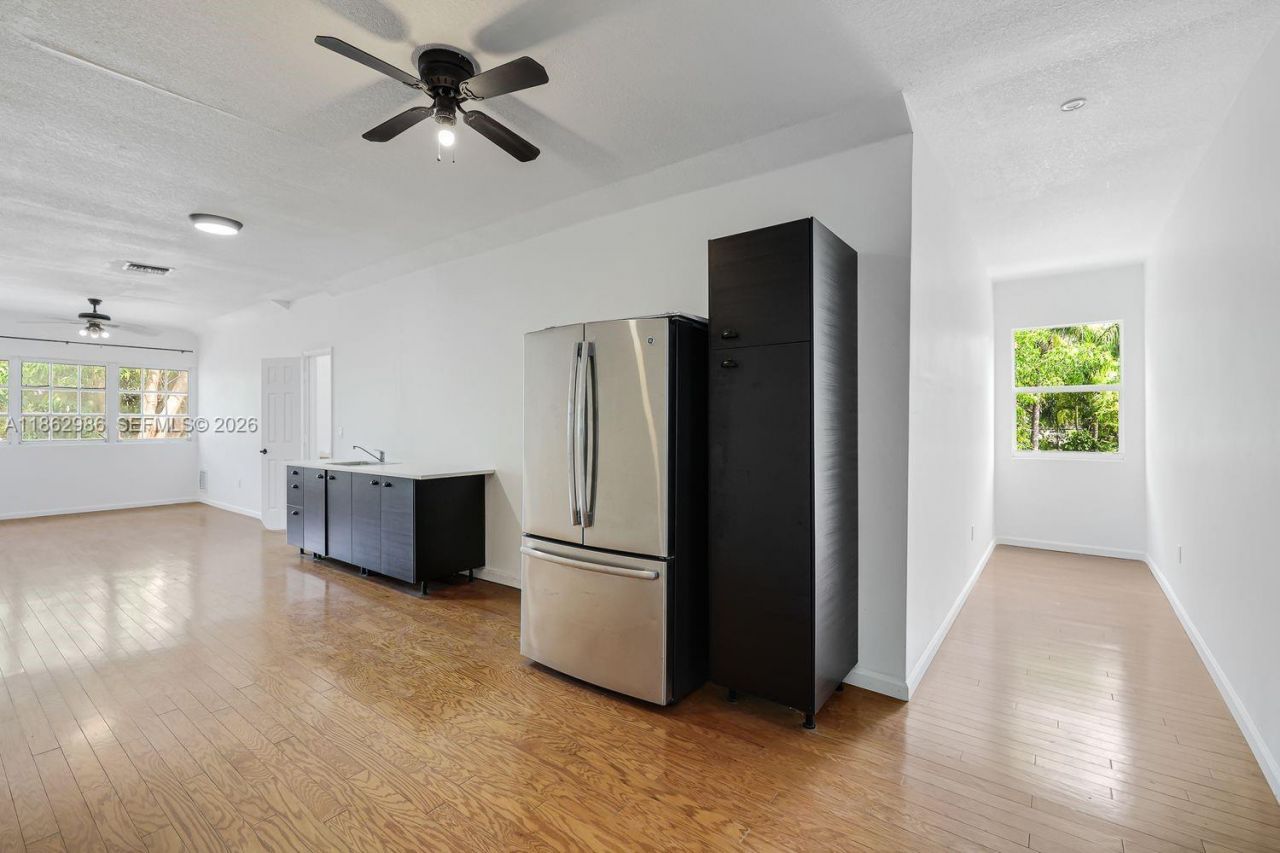 6910 SW 145th Ter, Palmetto Bay, FL 33158 Photo