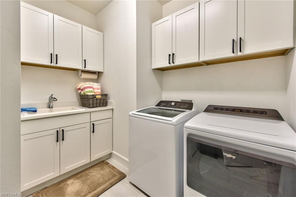 9280 Cormorant Dr, Naples, FL 34120 Photo