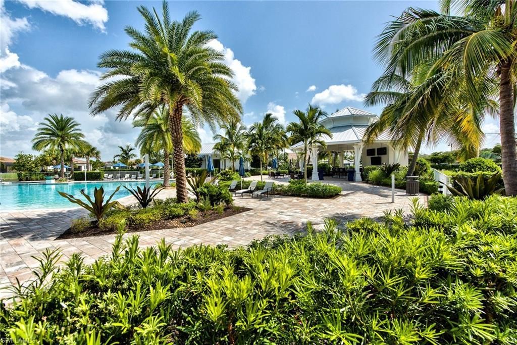 9280 Cormorant Dr, Naples, FL 34120 Photo