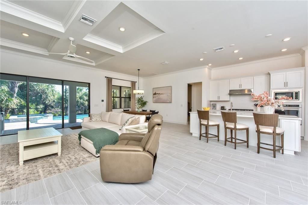 9280 Cormorant Dr, Naples, FL 34120 Photo