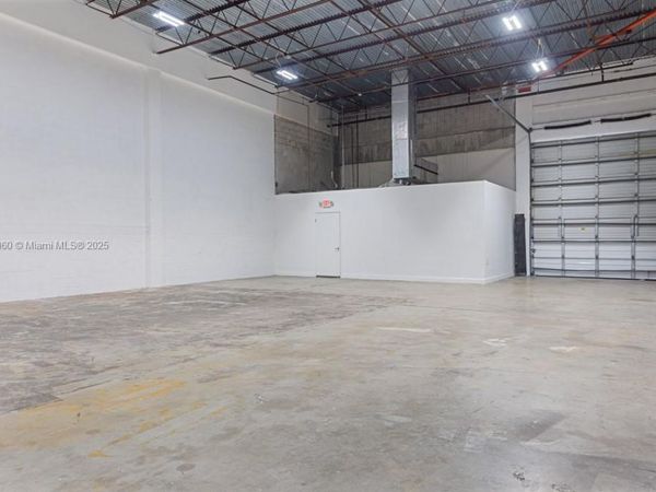 1501 NW 82nd Ave, Doral, FL 33126