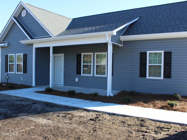 216 W Charity Road, Rose Hill, NC 28458