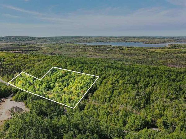6011 E Mitchell Road, Petoskey, MI 49770
