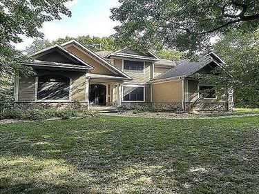 58754 415th Avenue, Mazeppa, MN 55956