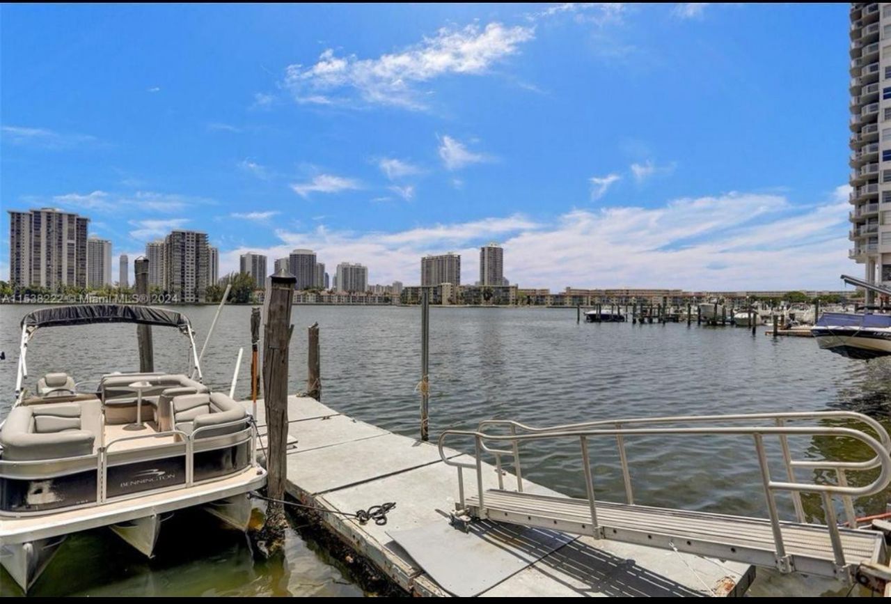 2750 NE 183rd Street, Unit 1401, Aventura, FL 33160 Photo