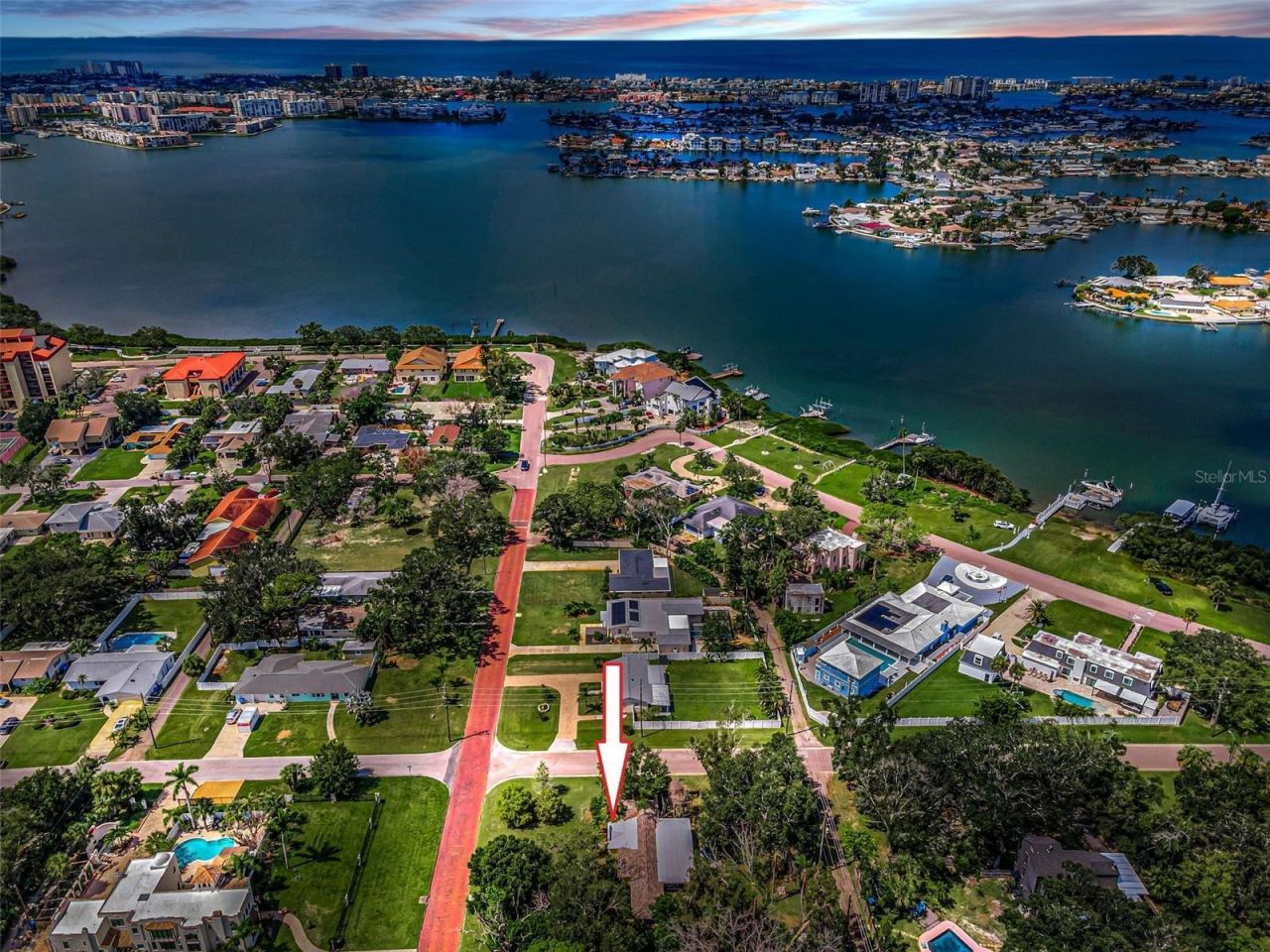 645 Villagrande Avenue S, Saint Petersburg, FL 33707 Photo