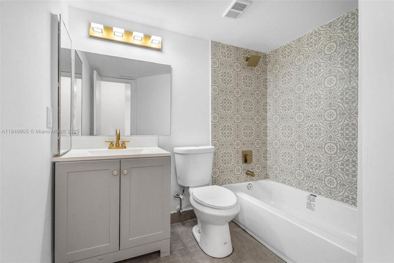 8721 Wiles Rd, Unit 105, Coral Springs, FL 33067 Photo