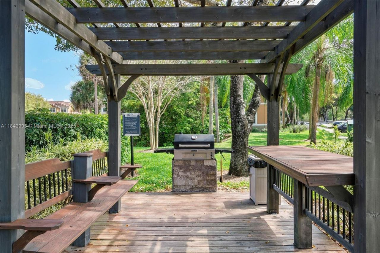 8721 Wiles Rd, Unit 105, Coral Springs, FL 33067 Photo