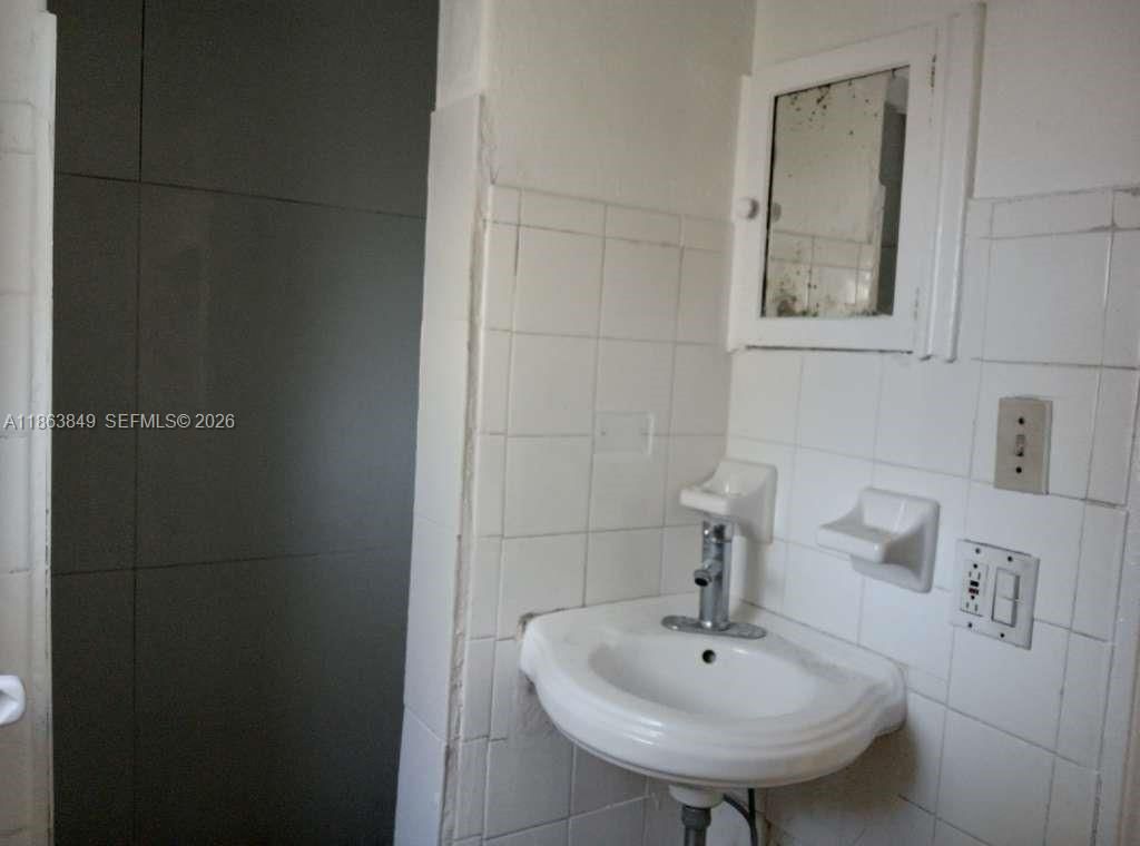 1925 NW 56th St, Miami, FL 33142 Photo