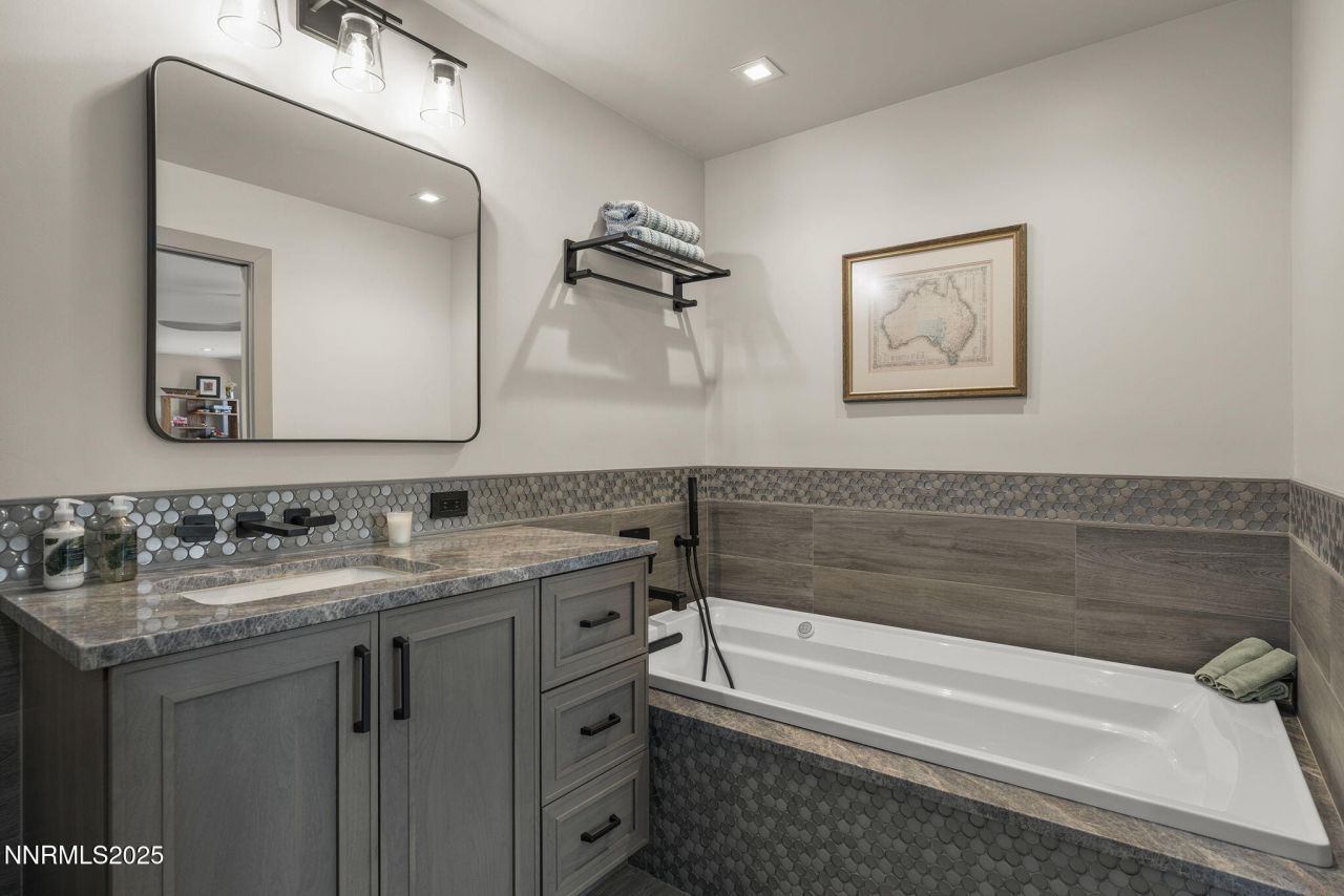 6177 N Featherstone Circle, Reno, NV 89511 Photo