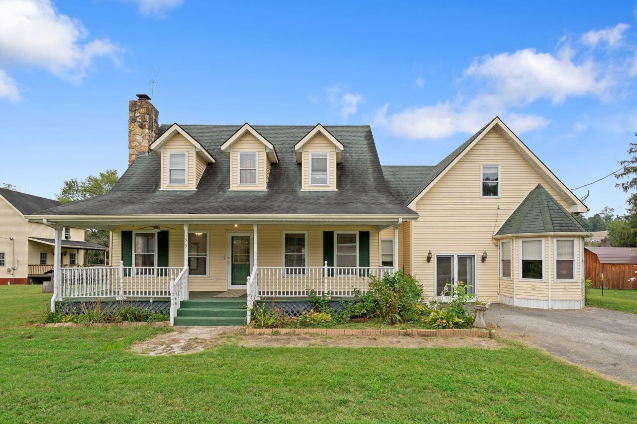 99 N Washington Street, Campton, KY 41301 Main Photo