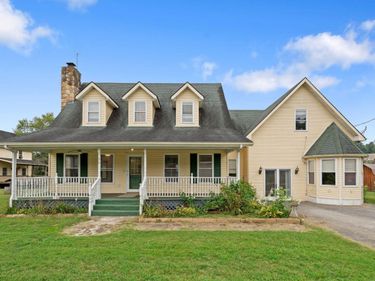 99 N Washington Street, Campton, KY 41301