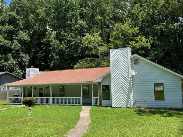 2145 Valley Oaks Drive SE, Smyrna, GA 30080