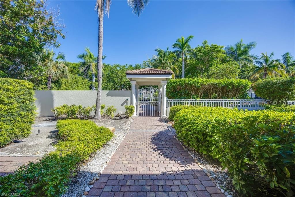 950 7th Ave S, Unit 14, Naples, FL 34102 Photo