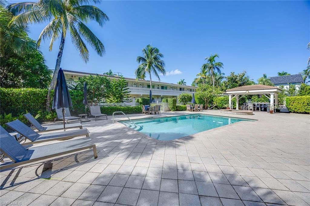 950 7th Ave S, Unit 14, Naples, FL 34102 Photo