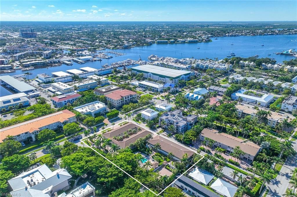 950 7th Ave S, Unit 14, Naples, FL 34102 Photo