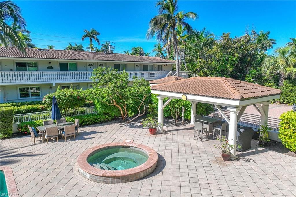 950 7th Ave S, Unit 14, Naples, FL 34102 Photo