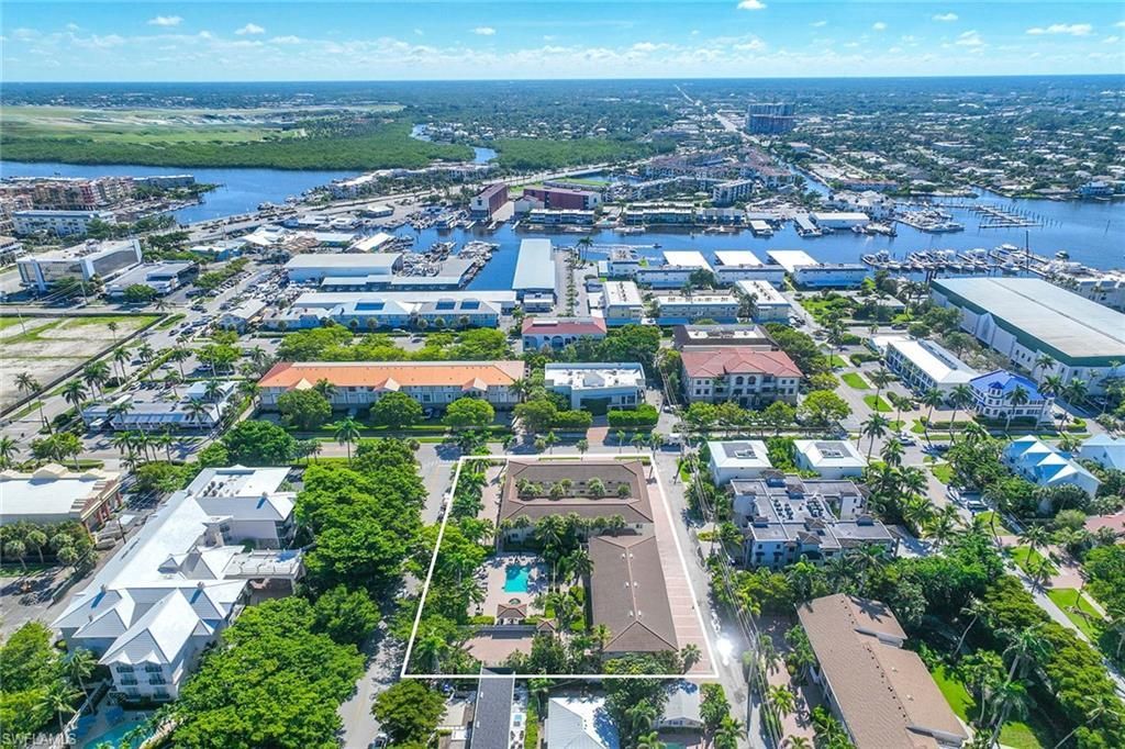 950 7th Ave S, Unit 14, Naples, FL 34102 Photo