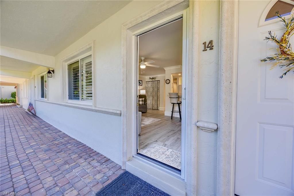 950 7th Ave S, Unit 14, Naples, FL 34102 Photo