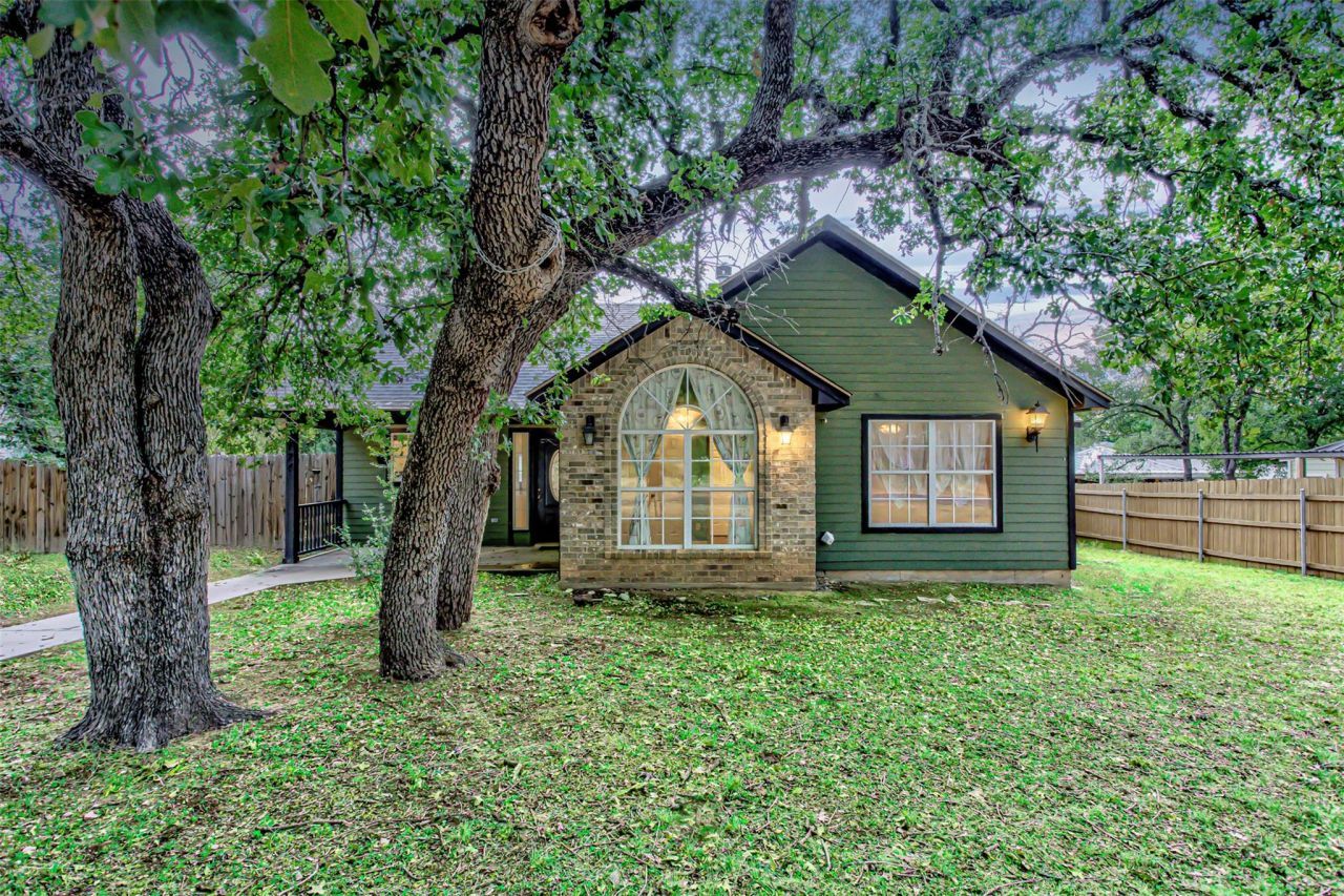 724 Cypress Ln, Cottonwood Shores, TX 78657 Main Photo